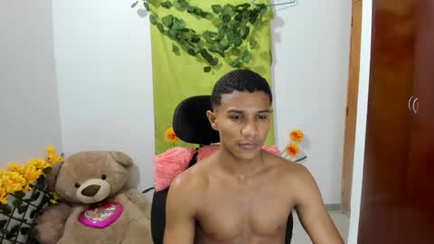 Ethan  online show from December 28, 1:18 am