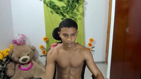 Ethan  online show from January 6, 11:31 pm