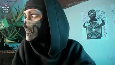 Snapshot of cos_operator chatting on September 28, 6:35 pm cos_operator online show from September 28, 6:35 pm