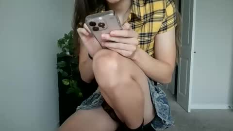 Snapshot of cosmicbae777 chatting on November 18, 2:10 pm cosmicbae777 online show from November 18, 2:10 pm