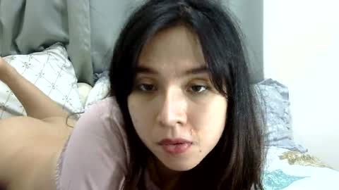 Snapshot of cottoncandygirl9898 chatting on June 17, 4:41 pm Liz Gwyneth Charlota online show from June 17, 4:41 pm
