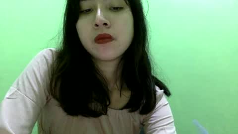 Snapshot of cottoncandygirl9898 chatting on July 14, 11:21 pm Liz Gwyneth Charlota online show from July 14, 11:21 pm
