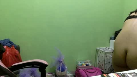 Snapshot of cottoncandygirl9898 chatting on July 24, 10:46 am Liz Gwyneth Charlota online show from July 24, 10:46 am