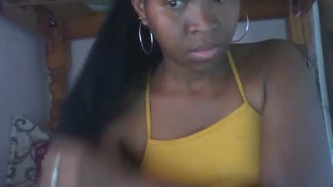 couleur_vanille online show from December 24, 6:33 am