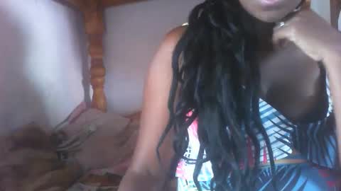 couleur_vanille online show from February 27, 6:18 am