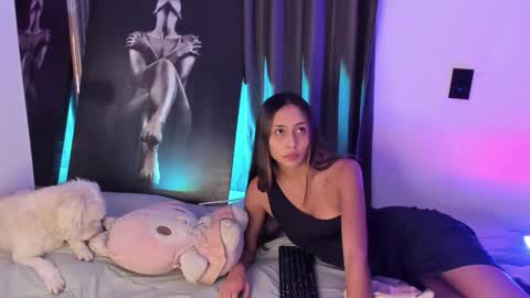 Snapshot of couple_funnyy chatting on January 13, 12:27 am couple_funnyy online show from January 13, 12:27 am