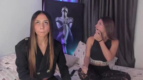 Snapshot of couple_funnyy chatting on February 18, 12:06 am couple_funnyy online show from February 18, 12:06 am