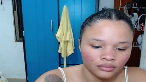 Snapshot of couple_sexy8 chatting on December 9, 11:13 pm SOPHIE Y CAMILO online show from December 9, 11:13 pm