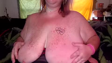 Snapshot of courdles chatting on February 11, 7:05 pm courdles online show from February 11, 7:05 pm