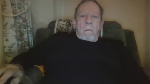 courieral1 online show from November 24, 6:13 am