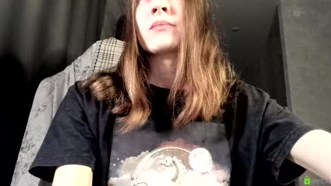 Snapshot of courtney_luv chatting on October 27, 12:31 pm Im Courtney Nice to meet youFollow meInstagram courtneyluv778 online show from October 27, 12:31 pm