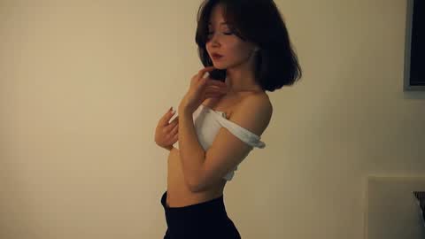 Yui online show from February 6, 1:21 pm