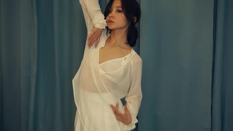 Yui online show from February 13, 1:48 pm