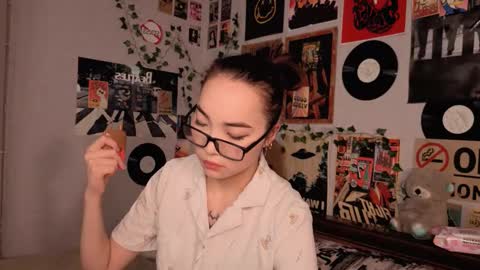 Yuna online show from November 30, 8:57 pm