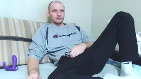 Damien online show from December 22, 9:17 am