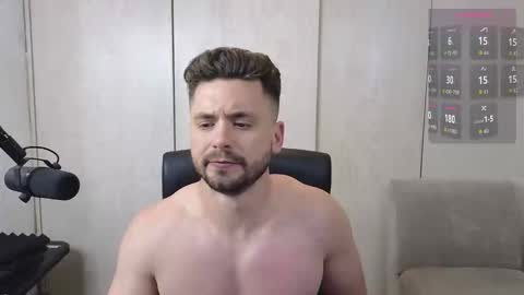 Snapshot of cowboylean chatting on October 30, 3:52 am cbl online show from October 30, 3:52 am