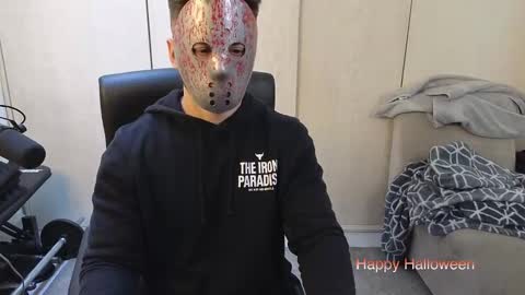 Snapshot of cowboylean chatting on October 31, 8:32 pm cbl online show from October 31, 8:32 pm