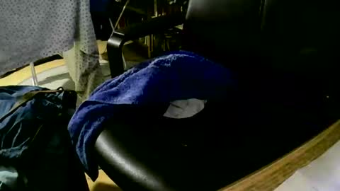 Snapshot of coyote017 chatting on January 22, 4:55 pm coyote017 online show from January 22, 4:55 pm