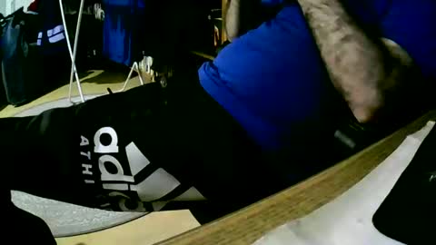 Snapshot of coyote017 chatting on February 1, 3:18 pm coyote017 online show from February 1, 3:18 pm