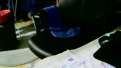 Snapshot of coyote017 chatting on February 4, 7:40 am coyote017 online show from February 4, 7:40 am