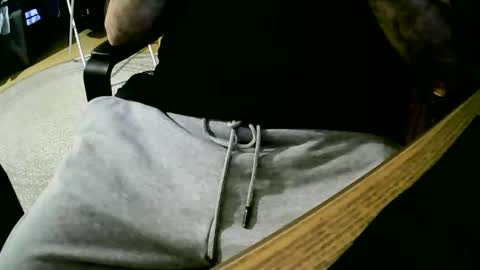 Snapshot of coyote017 chatting on February 23, 10:28 am coyote017 online show from February 23, 10:28 am