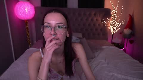 cozymell online show from January 17, 6:02 pm