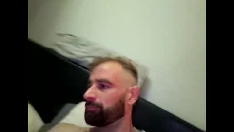 Snapshot of cozzyfella97 chatting on September 18, 10:23 pm cozzyfella97 online show from September 18, 10:23 pm