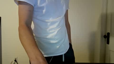 Snapshot of crafty333 chatting on October 30, 6:52 pm crafty333 online show from October 30, 6:52 pm