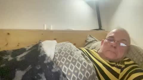 crapaud75018paris online show from April 24, 7:49 pm