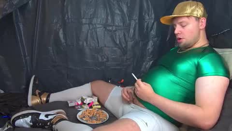 Snapshot of cravingboy chatting on November 15, 10:56 am robin online show from November 15, 10:56 am