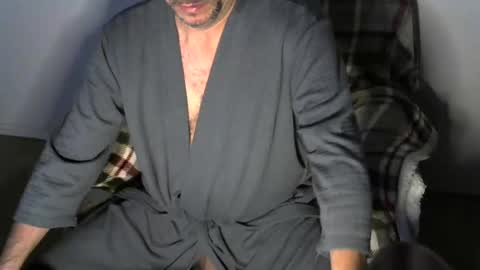 Snapshot of crazy4vegas chatting on December 31, 8:37 am crazy4vegas online show from December 31, 8:37 am