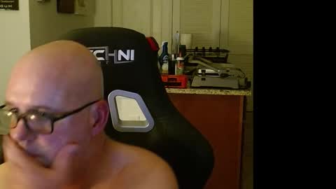 Snapshot of crazy_beyond_cute chatting on December 19, 2:29 am Crazy Beyond Cute online show from December 19, 2:29 am