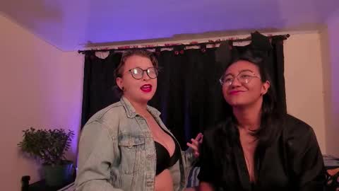 Snapshot of crazy_cakes_ chatting on November 11, 11:16 pm Lexie Rose online show from November 11, 11:16 pm