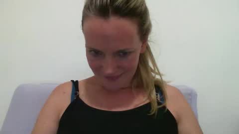 Anny online show from January 28, 11:39 pm