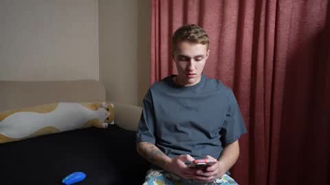 Snapshot of crazybottom99 chatting on October 12, 5:34 pm Alex online show from October 12, 5:34 pm