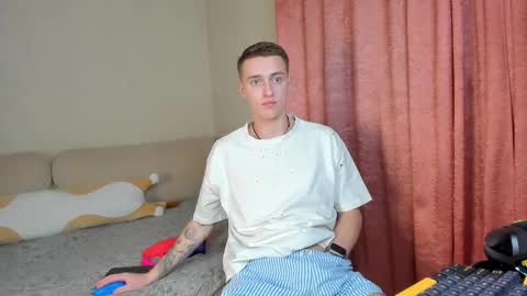 Alex online show from November 2, 6:21 pm