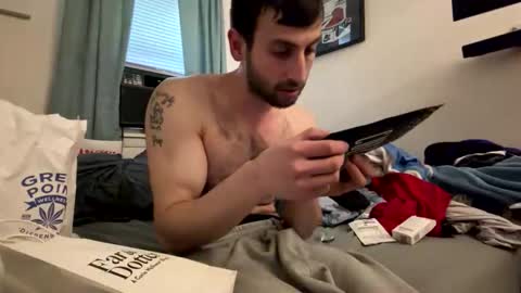 crazydill28 online show from March 27, 9:03 pm