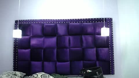 Snapshot of crazyonme chatting on February 8, 4:14 am diosalinda online show from February 8, 4:14 am