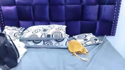 Snapshot of crazyonme chatting on October 27, 8:13 pm diosalinda online show from October 27, 8:13 pm