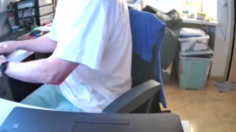 Snapshot of crazystef42 chatting on January 22, 7:03 am crazystef42 online show from January 22, 7:03 am