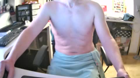 Snapshot of crazystef42 chatting on December 17, 7:03 am crazystef42 online show from December 17, 7:03 am