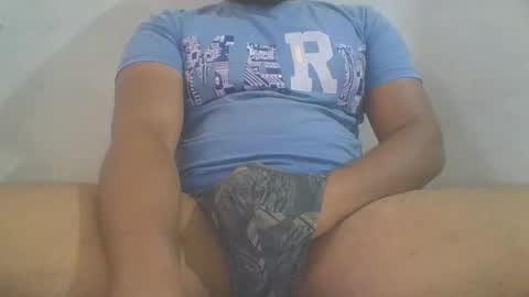 crazzy_booy online show from November 18, 3:23 am