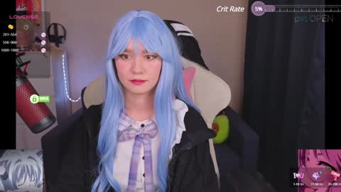 Snapshot of creammeow chatting on December 12, 8:47 am Alina online show from December 12, 8:47 am