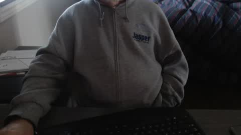 Creamormilk online show from September 19, 1:01 pm