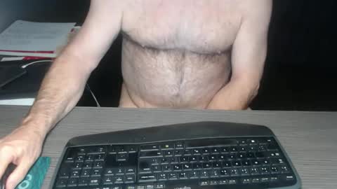 Creamormilk online show from November 22, 9:30 am