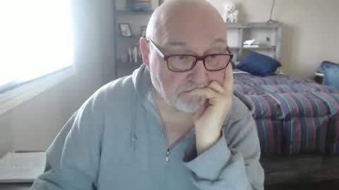 Creamormilk online show from January 17, 7:06 pm