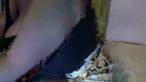 Snapshot of creamycocobabe chatting on February 2, 8:19 pm CreamyCocoBabe online show from February 2, 8:19 pm