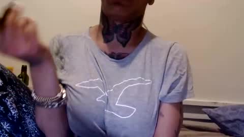 Snapshot of creamyexotica chatting on January 27, 2:10 am CreamyExotica online show from January 27, 2:10 am