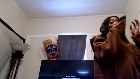 Snapshot of creamyexotica chatting on February 17, 2:48 pm CreamyExotica online show from February 17, 2:48 pm