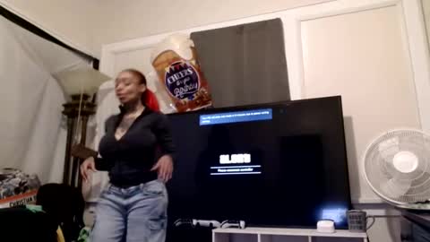 Snapshot of creamyexotica chatting on February 24, 4:16 am CreamyExotica online show from February 24, 4:16 am